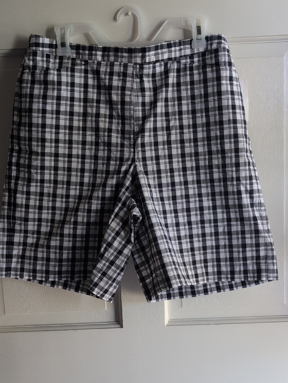 Lizgolf Black & White Plaid Shorts